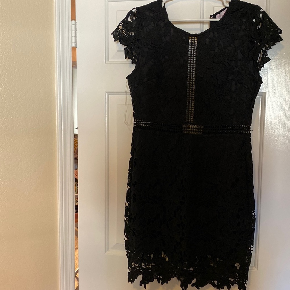 Pink lily lace dress